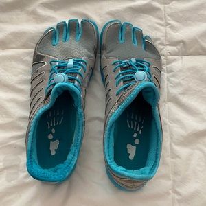 Fila sneakers.  Run/walk like you’re barefoot.